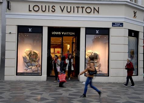 wie is de eigenaar van louis vuitton|louis vuitton nl shop.